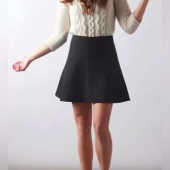 NWT! J. Crew Fluted Mini Skirt Double Crepe Black, Size 2 - Picture 6 of 7